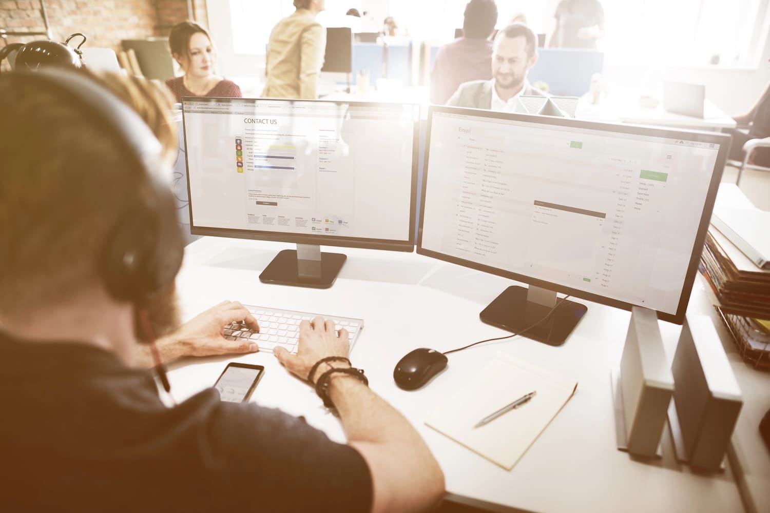 Contact Centre Modernisation: Why Legacy Systems Are Costing Australian Businesses Millions / Mitel ANZ