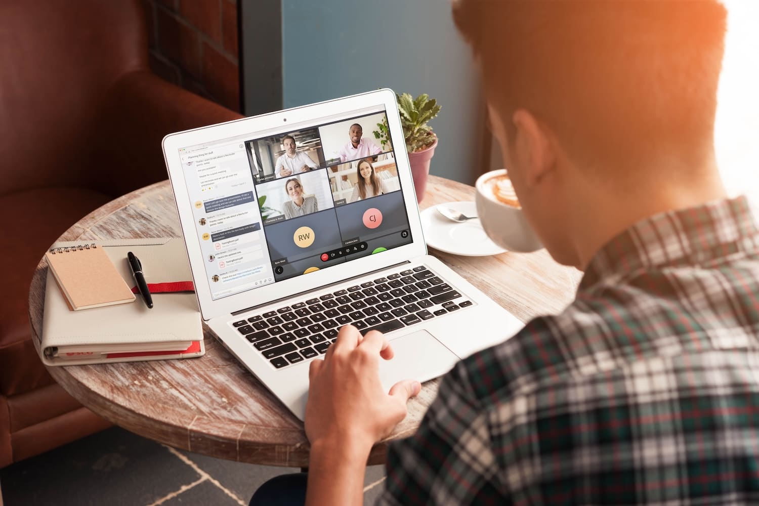 Why Australian Businesses Are Making the Switch: The Hidden Costs of Legacy Phone Systems / Mitel ANZ