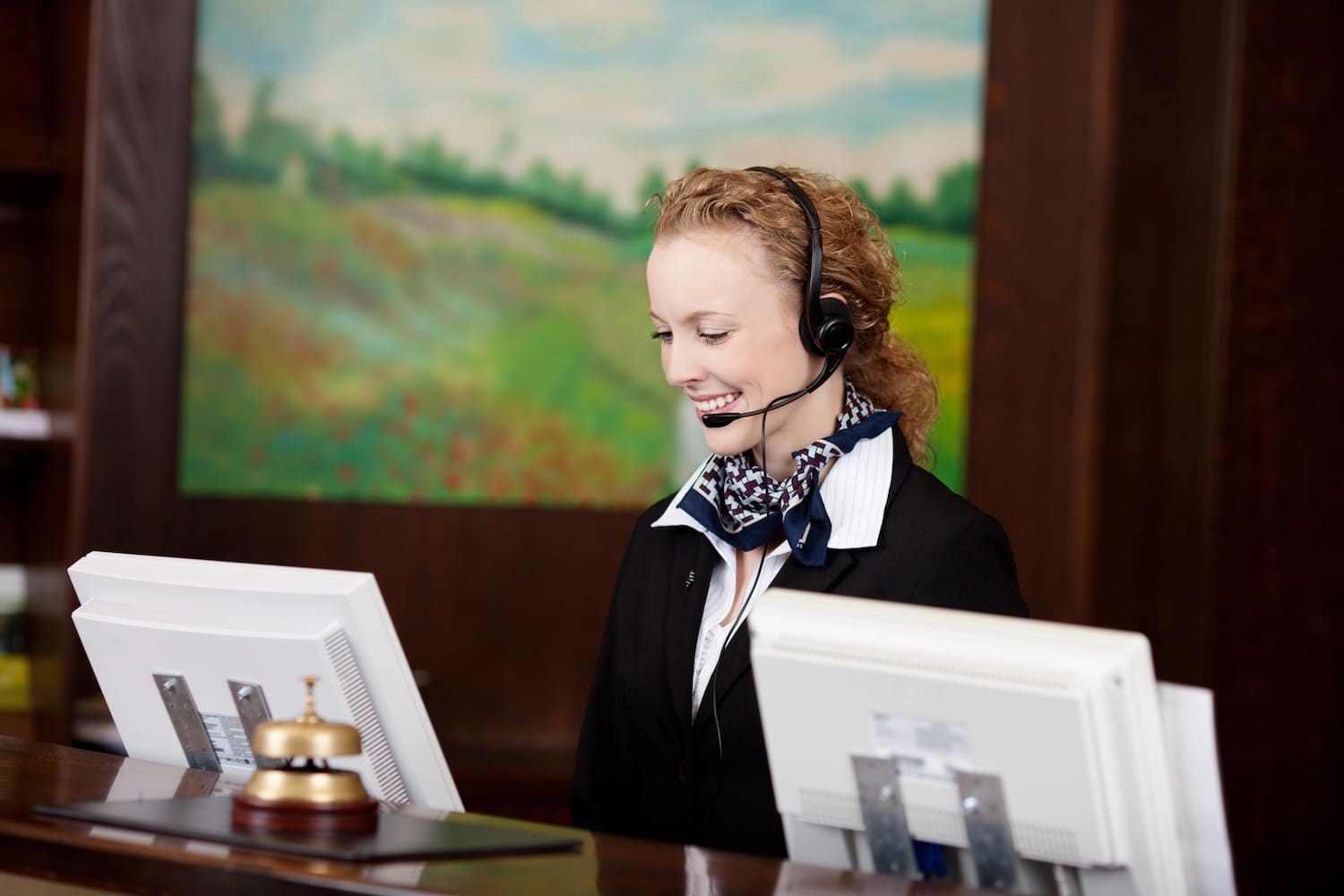 AI for Hotels: Separating Hype from Reality / Mitel ANZ
