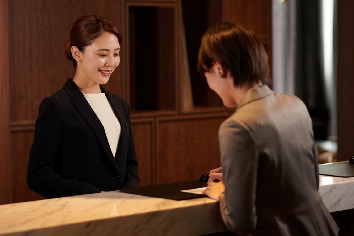 Preparing Your Hotel Communications for Brisbane 2032: Infrastructure That Scales / Mitel ANZ